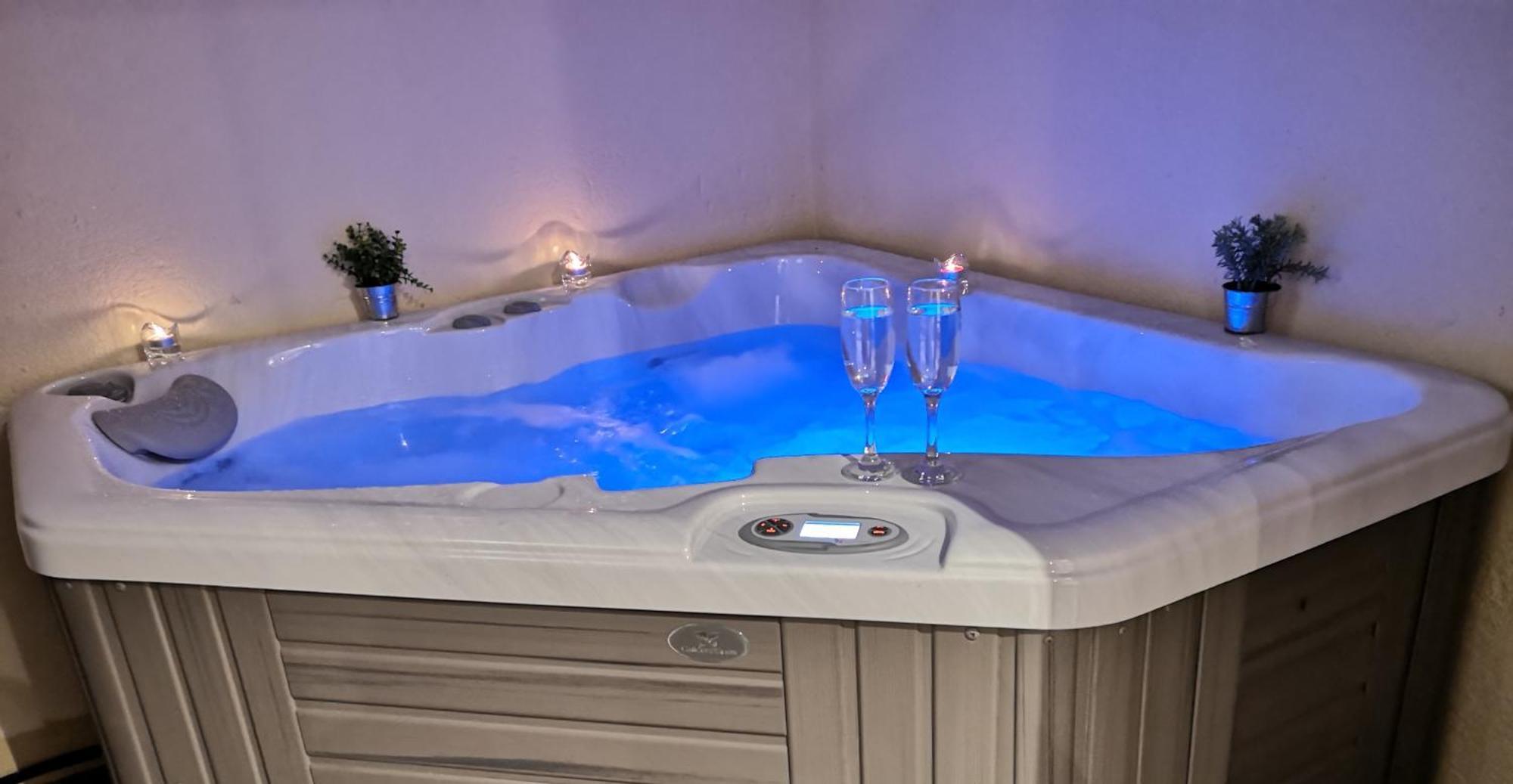 Appartement Spa Privatif Et Cinema Centre Ville Metz Ngoại thất bức ảnh